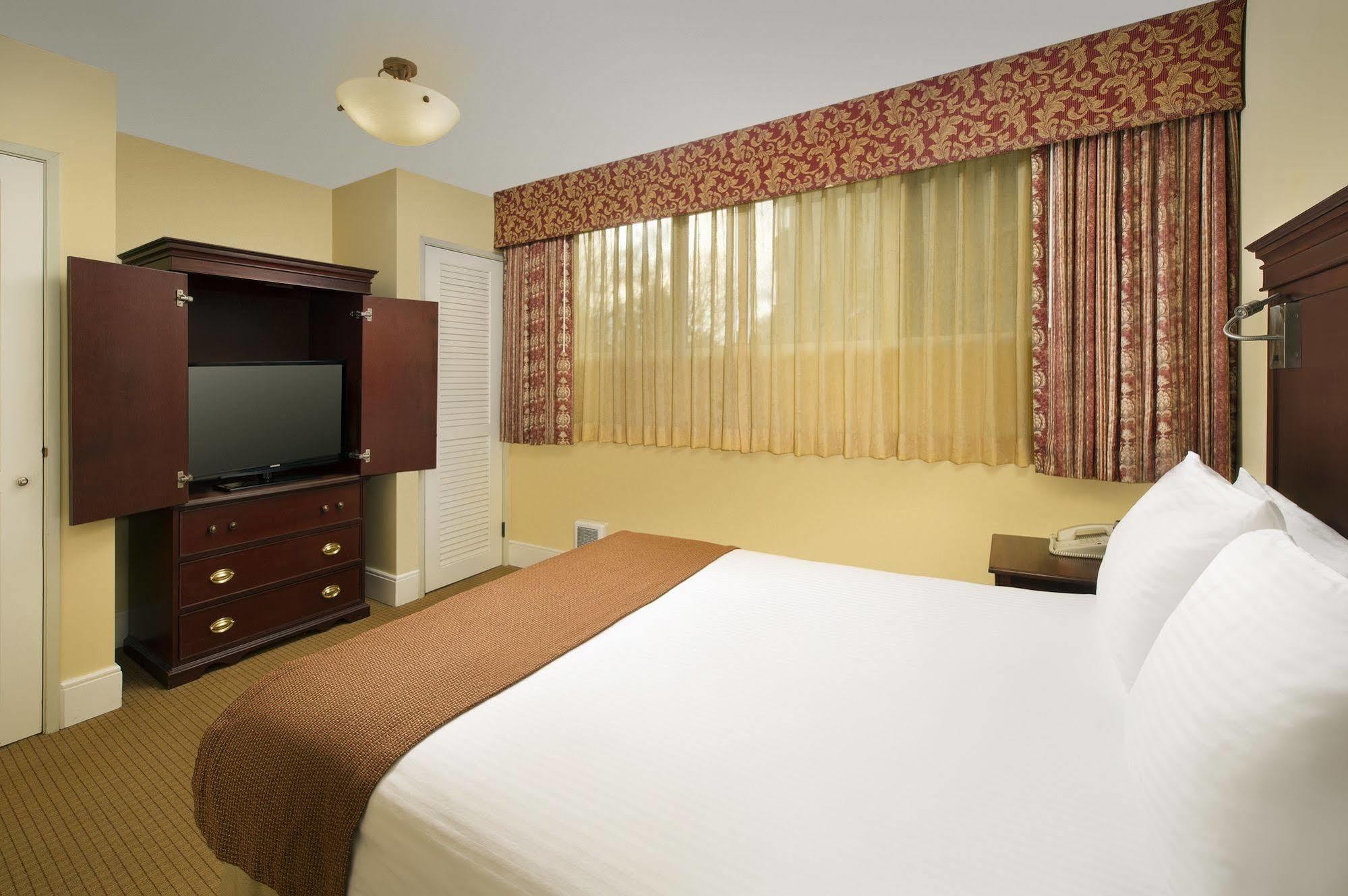 Hotel Park Lane & 3*