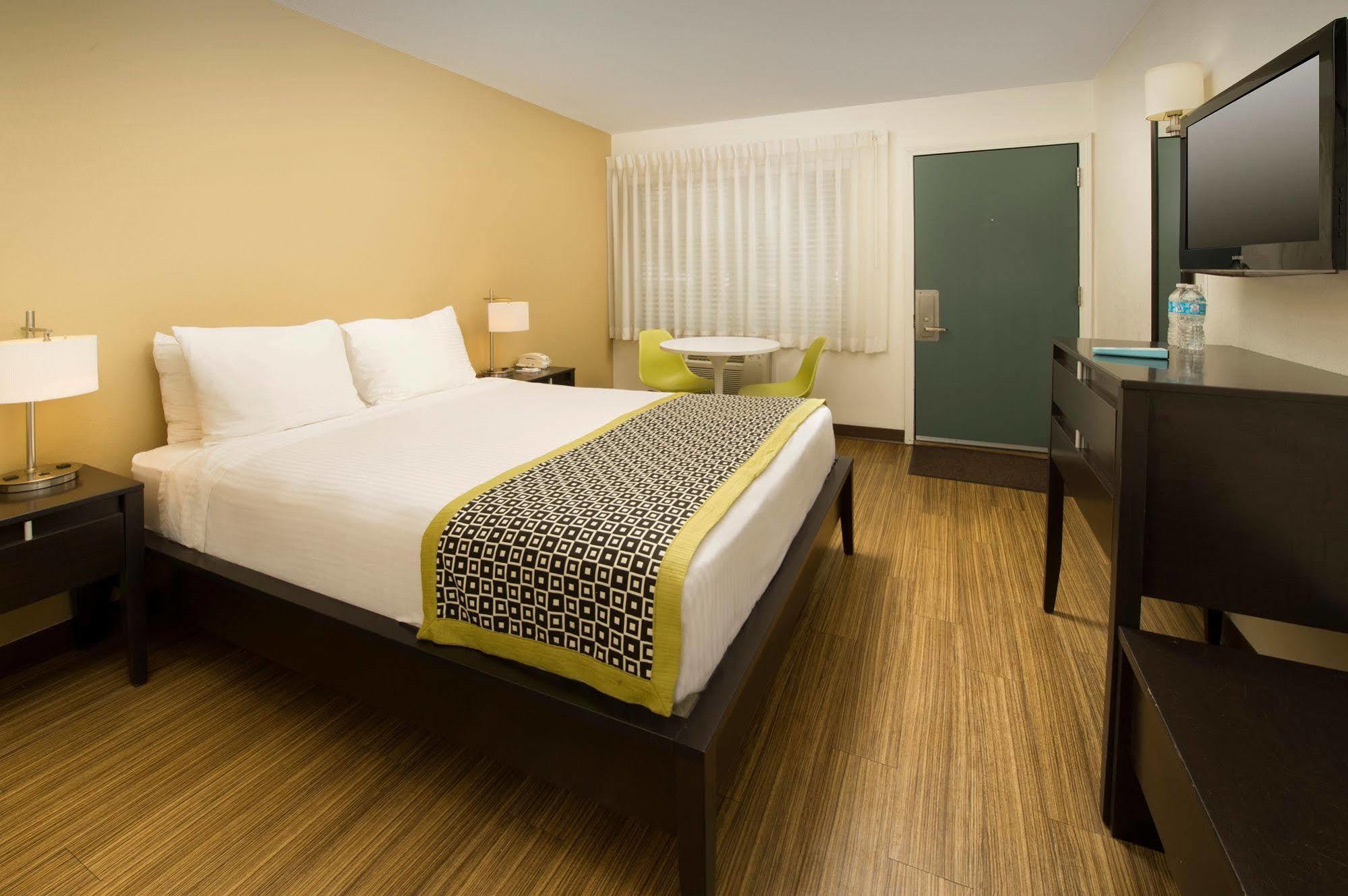 Park Lane & 3* Portland