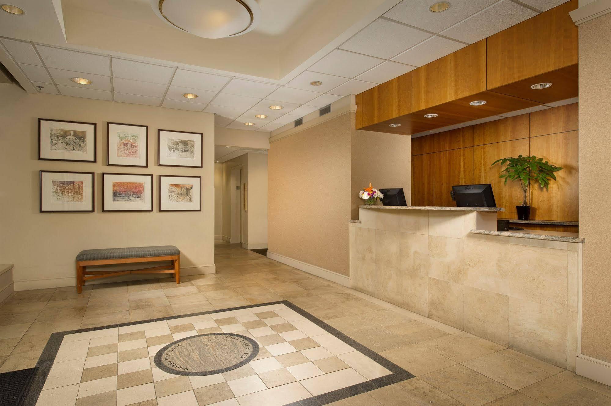 Park Lane & Hotel 3*